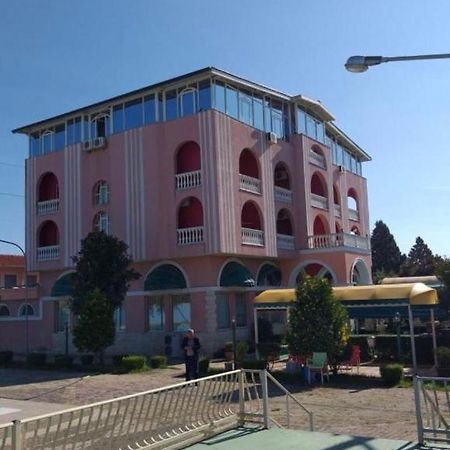 Hotel Meteor Shkodra Kültér fotó