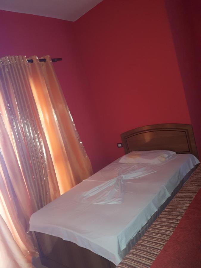 Hotel Meteor Shkodra Kültér fotó